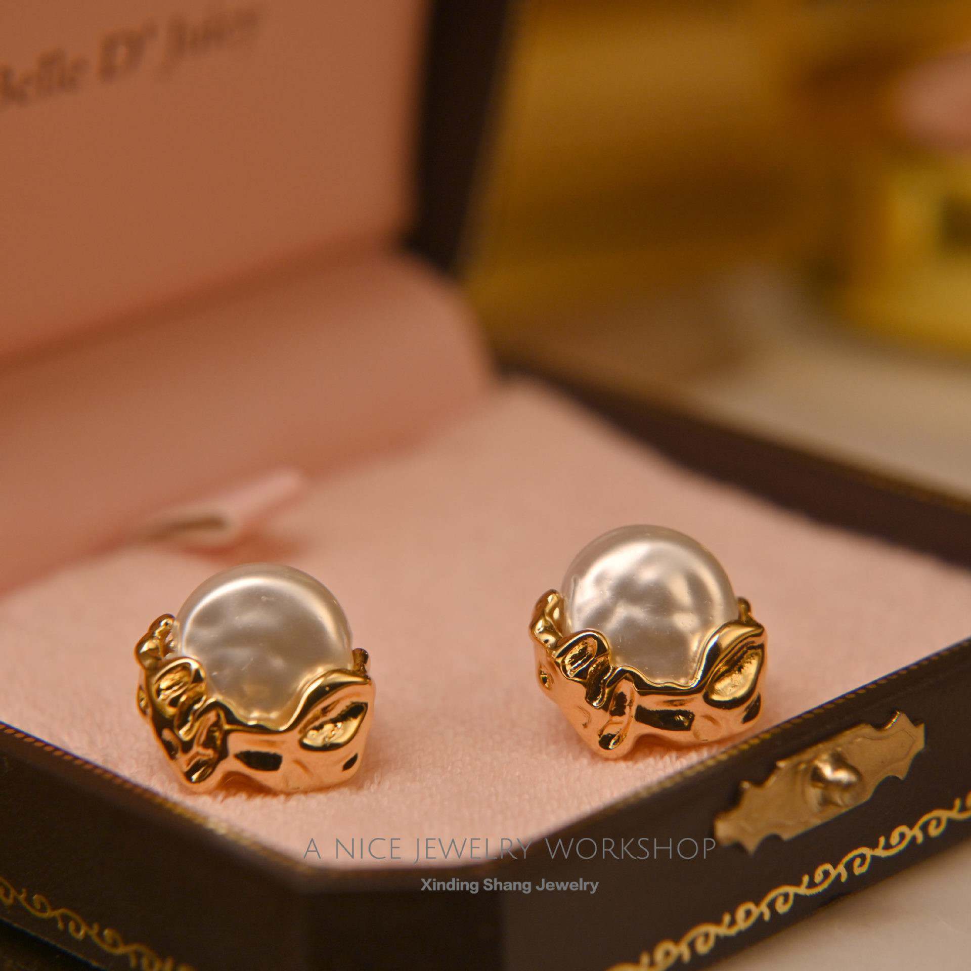 Elegant Gold Pearl Stud Earrings - Spark Blossom Jewelry