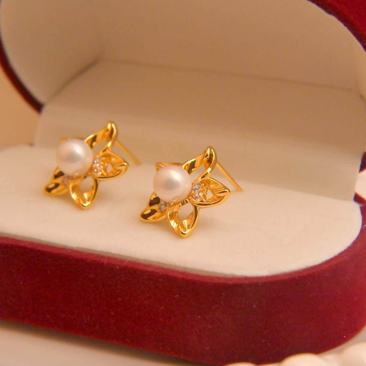 Gold Star Pearl Earrings - Spark Blossom Jewelry