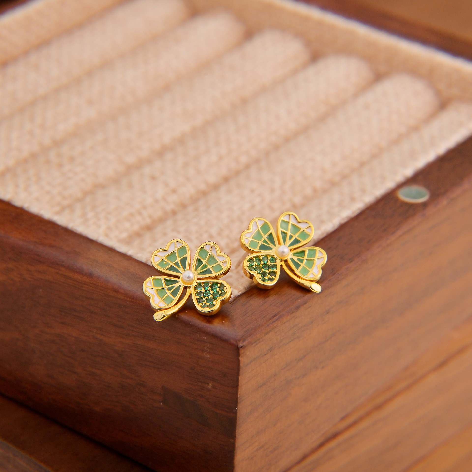 Green Clover Earrings - Spark Blossom Jewelry