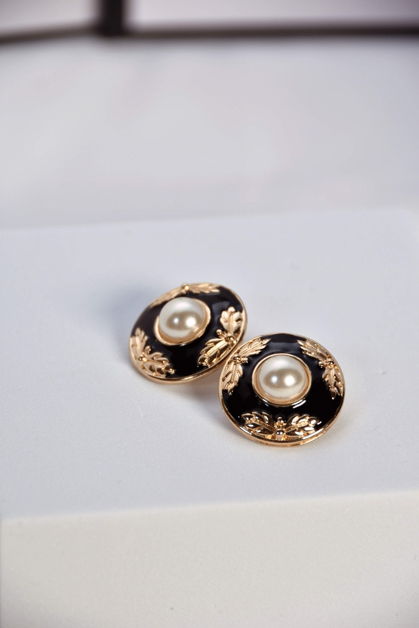 Vintage Pearl Black Enamel Stud Earrings - Spark Blossom Jewelry