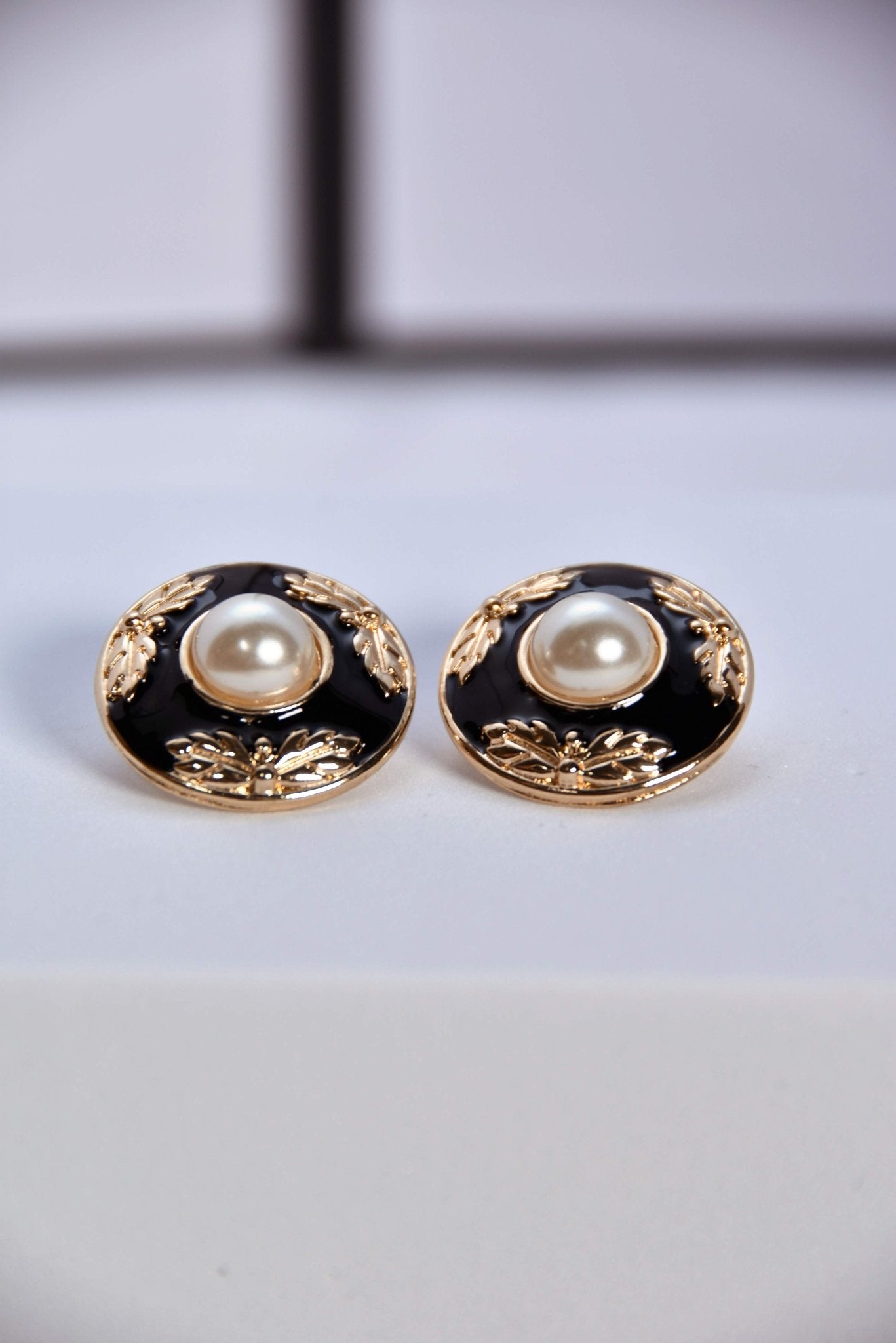 Vintage Pearl Black Enamel Stud Earrings - Spark Blossom Jewelry